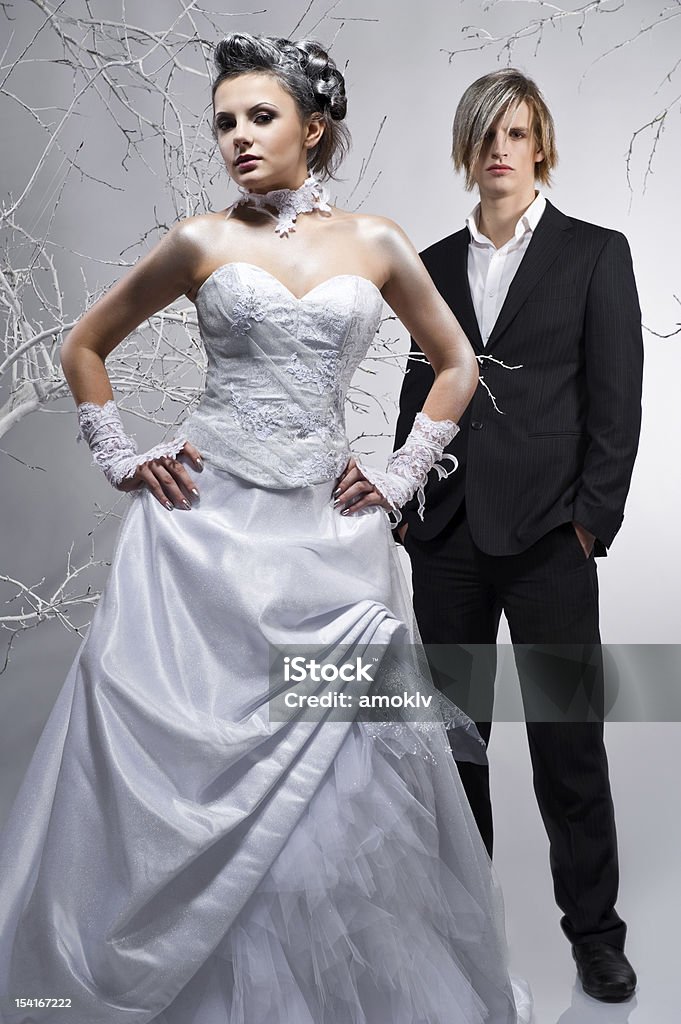Sposa e lo sposo - Foto stock royalty-free di Abito da sposa