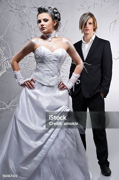 Sposa E Lo Sposo - Fotografie stock e altre immagini di Abito da sposa - Abito da sposa, Accessorio personale, Adulto