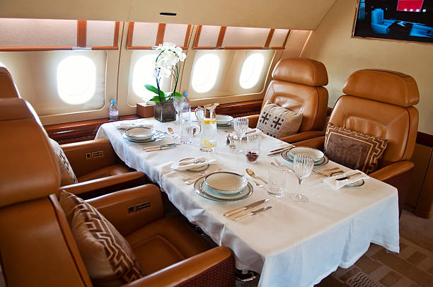 jet interni aziendale - vehicle interior corporate jet jet private airplane foto e immagini stock