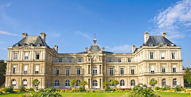 istock French Senate in the Jardin du Luxembourg 154193908