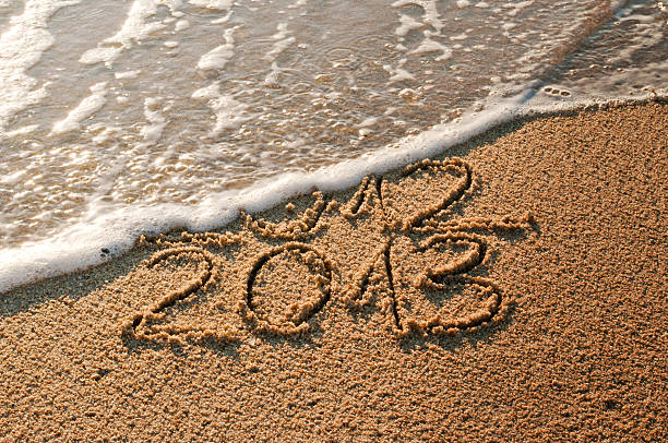 próximo ano novo de 2013 - 2013 beach sand new years day imagens e fotografias de stock