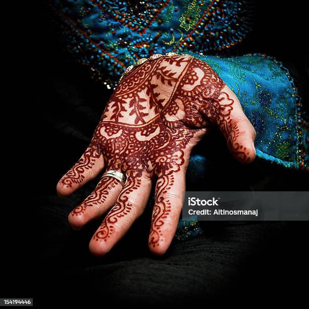 Henna Mehendi En Una Novia De Manosdiversión Square Foto de stock y más banco de imágenes de Patrones visuales