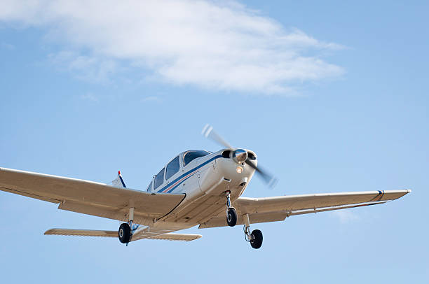 小型面ホール - small airplane air vehicle propeller ストックフォトと画像