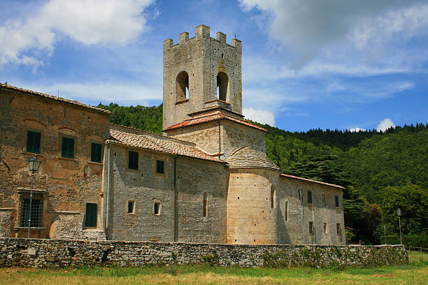 istock Badia to Coltibuono 154212064