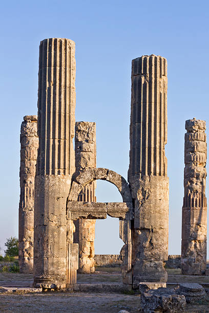 diocaesarea ローマ寺院でメルスィン、トルコで冬季（『uzuncaburc - uzuncaburc temple roman mediterranean culture ストックフォトと画像