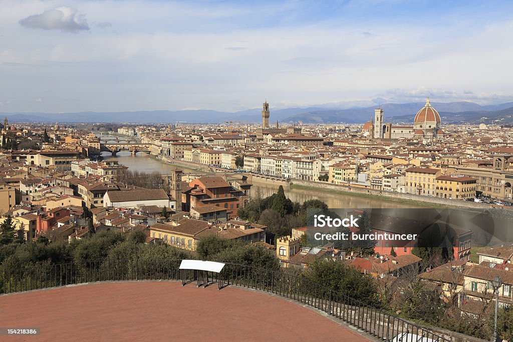 Średniowieczne miasto we Florencji z Duomo i rzekę Arno, Włochy - Zbiór zdjęć royalty-free (Accademia di Belle Arti)