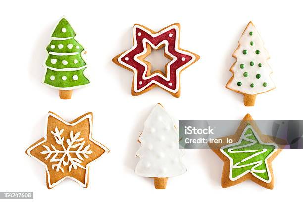 Biscoitos De Gengibre De Natal Isolado Fundo Branco - Fotografias de stock e mais imagens de Bolacha