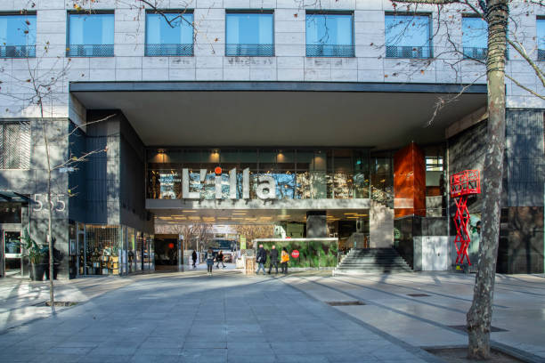 avenida diagonal의 l' illa 쇼핑 센터 입구. - store street barcelona shopping mall 뉴스 사진 이미지