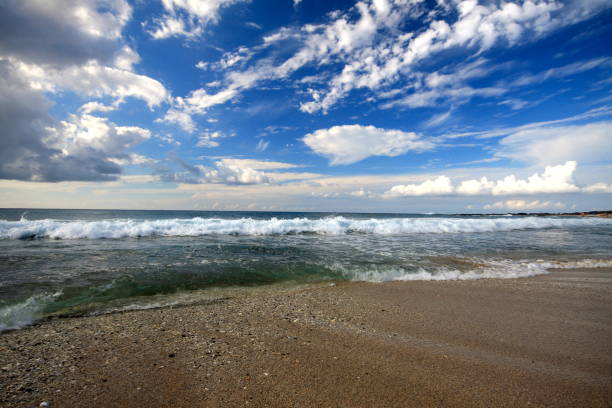 istock Reunion island seascape 154271185