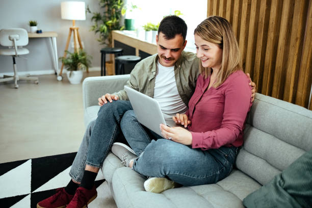 istock Wireless entertainment for a lazy day at home 1542727563