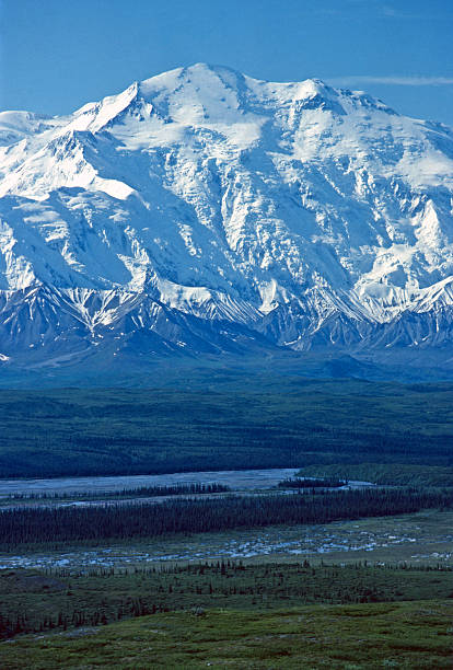 istock Ice and snow across the Tundra 154273477