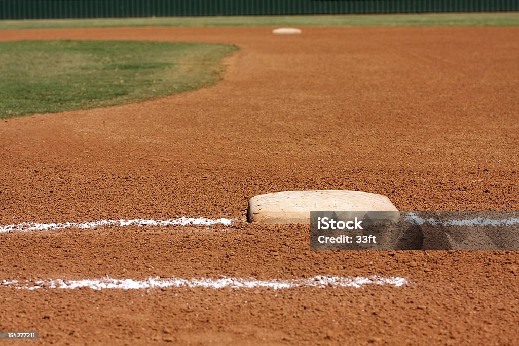 フィールドで野球のベースライン - ベースラインのロイヤリティフリーストックフォト