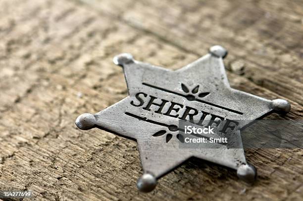 Sheriff Foto de stock y más banco de imágenes de Color plateado - Color plateado, Crimen, Cuerpo de policía