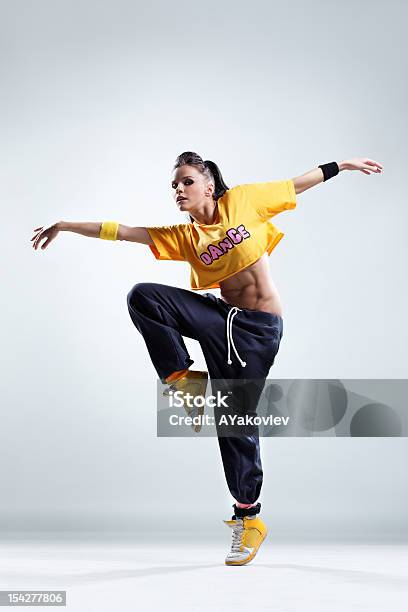 La Ballerina - Fotografie stock e altre immagini di Adolescente - Adolescente, Ballerino - Artista di spettacolo, Disinvolto