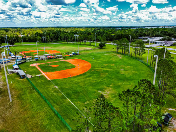 istock Small town little league baseball 1542861260