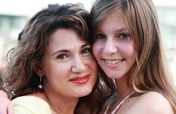 istock Mother and daughter 154287303