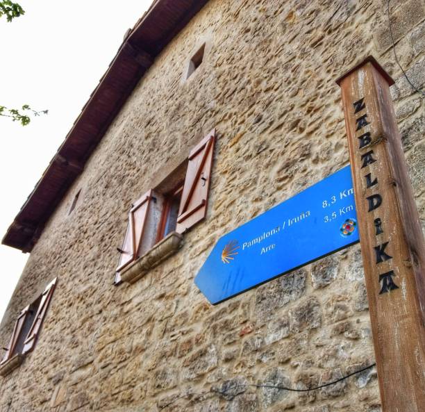 istock Camino de Santiago 1542875869