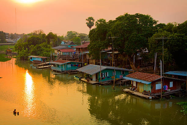 istock houseboat in Thailand 154290629