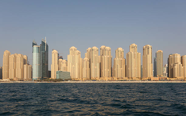 de dubai horizonte - jumeirah beach hotel fotos fotografías e imágenes de stock
