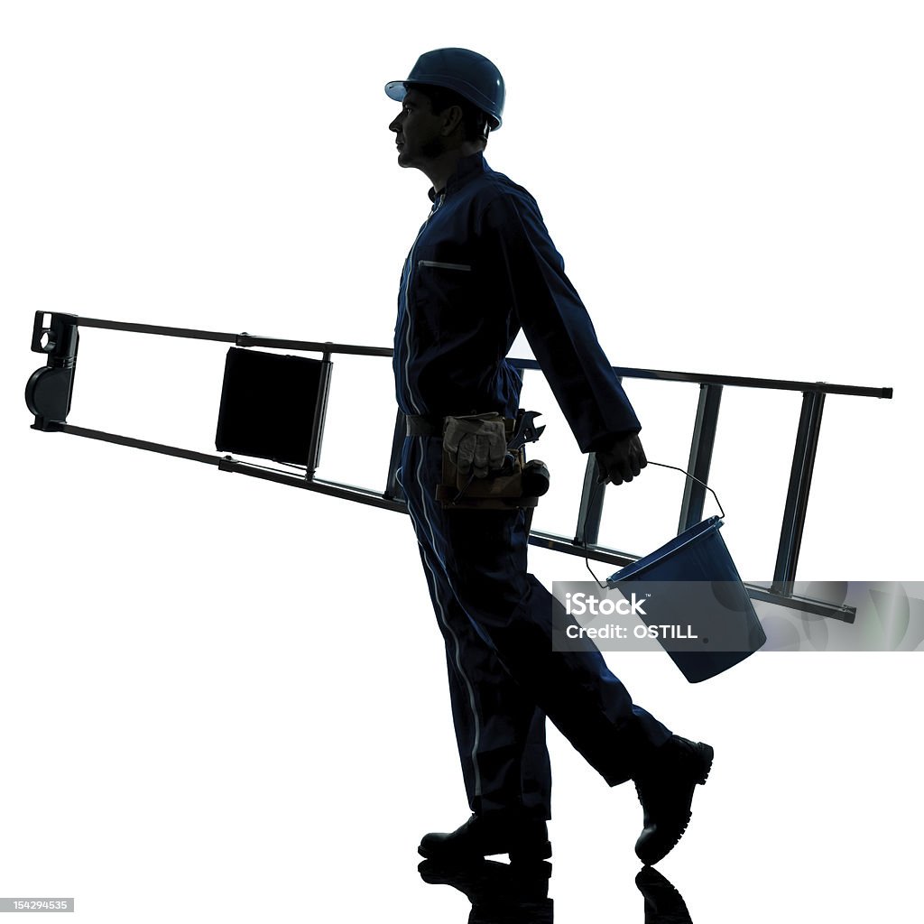 Reparación de hombre trabajador ladder a silhouette - Foto de stock de Silueta libre de derechos