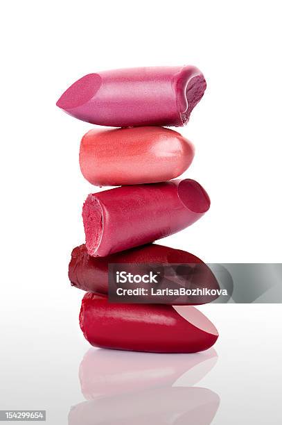 Haufen Von Lippenstifte Stockfoto und mehr Bilder von Lippenstift - Lippenstift, Farbprobe, Gestapelt