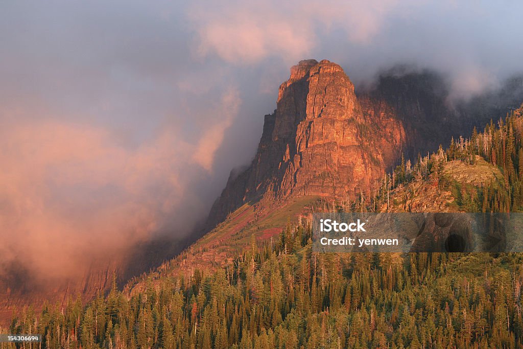 Wschód słońca na majestatyczne Góry - Zbiór zdjęć royalty-free (Stan Montana)