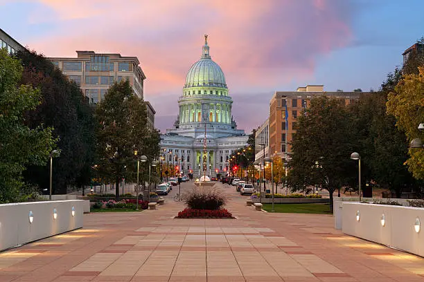 Image of state capitol building in Madison, Wisconsin, USA.