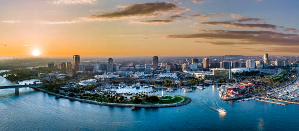 istock Long Beach California Golden sunset 1543218534