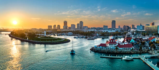 long beach california golden sunset view - long beach california lighthouse los angeles county imagens e fotografias de stock