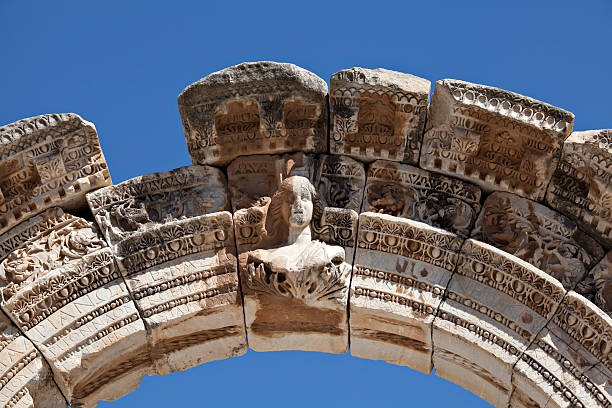 istock Bust of Hadrian's Arch, Ephesus, Izmir, Turkey 154323583