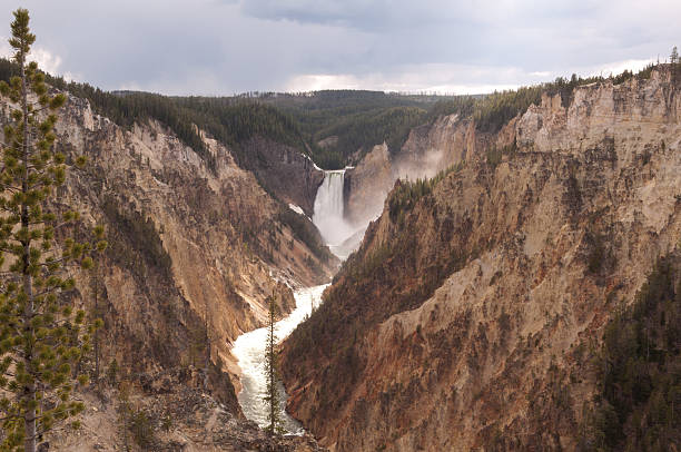 istock Yellowstone Grand Canyon Falls 154344048