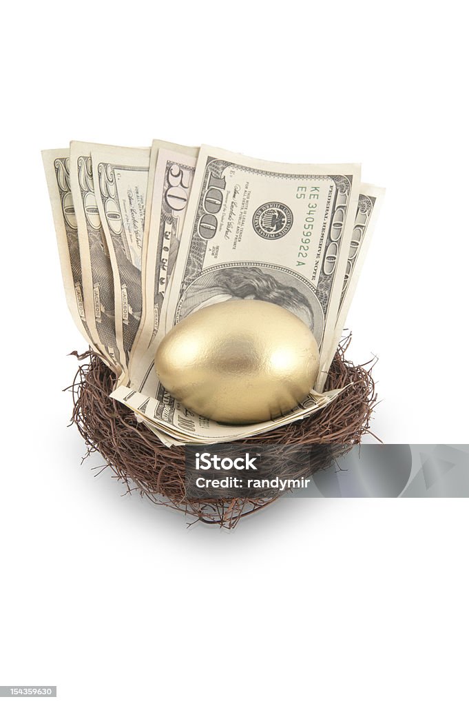 Золотое яйцо и деньги - Стоковые фото Накопления роялти-фри