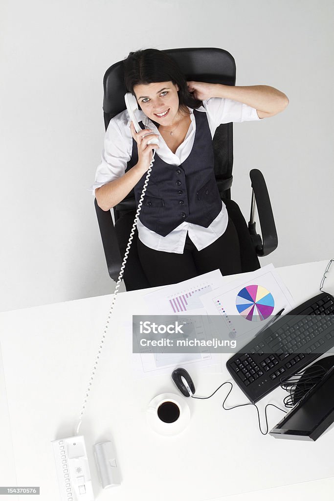 Geschäftsfrau arbeiten im Büro - Lizenzfrei Am Telefon Stock-Foto