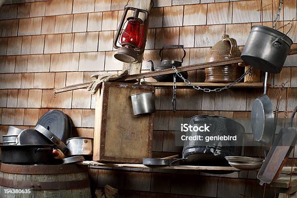 Traditionelle Cowboy Notdürftige Bleibe Camp Küche Stockfoto und mehr Bilder von Alt - Alt, Behelfsmäßig, Bierfass