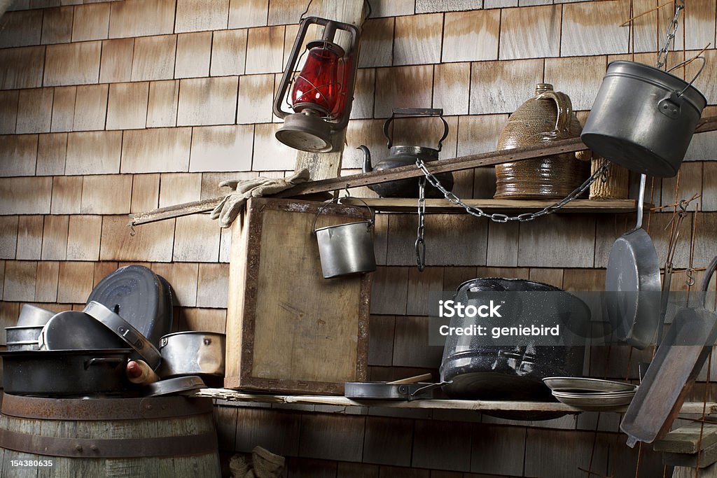 トラディショナルなカウボーイ度キャンプのキッチン - こけら板のロイヤリティフリーストックフォト