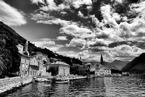 istock Village by the sea on a cloudy day 154382196