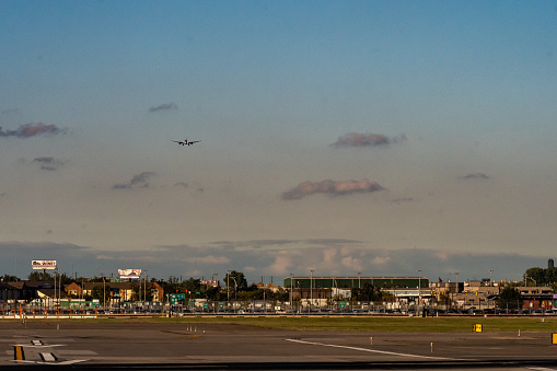 9/27/2022 Newark Liberty Airport, Newark, New Jersey, USA - A commercial Jet on landing approach to EWR