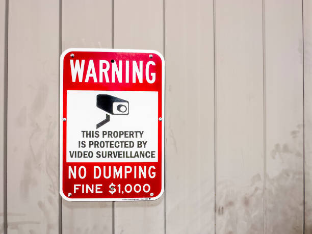 istock Warning sign on residential building exterior 1543965273