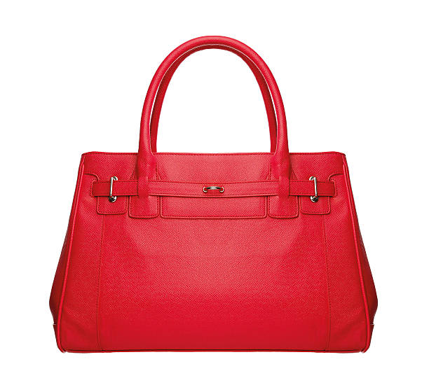 sac en cuir rouge de luxe sur fond blanc - sac à main photos et images de collection