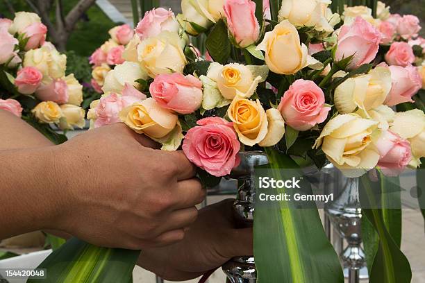 조정하기 장미 꽃다발 개체 그룹에 대한 스톡 사진 및 기타 이미지 - 개체 그룹, 결혼식, 공휴일