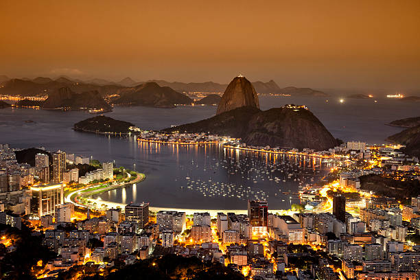 miasto rio de janeiro - rio de janeiro guanabara bay sugarloaf mountain beach zdjęcia i obrazy z banku zdjęć