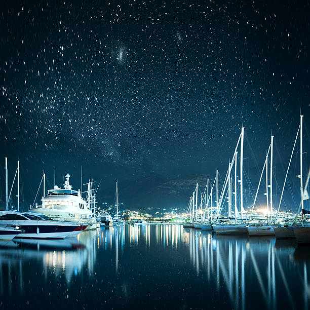 マリーナの夜 - marina ストックフォトと画像