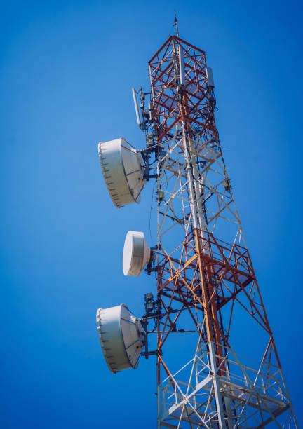 istock 5G Cell Towers for smart mobile telephone on sky background 1544398067