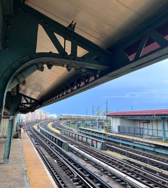 istock Subway train coming by on the middle track in the bronx 1544398466