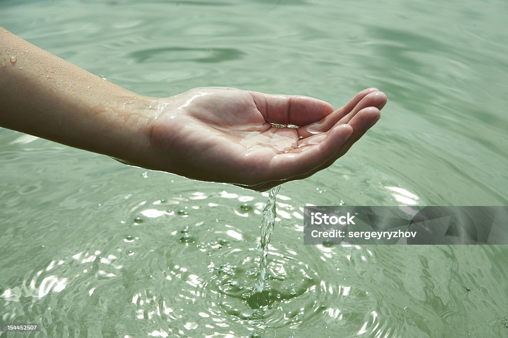 Eau à la main - Photo de Eau libre de droits