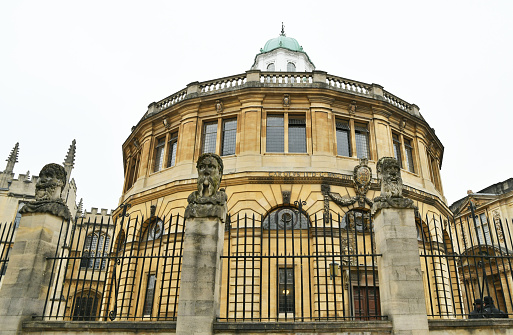 The Sheldonian Theatre was built from 1664 to 1669 after a design by Christopher Wren for the University of Oxford. The building is named after Gilbert Sheldon, Warden of All Souls College and later chancellor of the University. Sheldon was the project's main financial backer. The theatre is used for music concerts, lectures and University ceremonies.