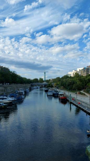 istock view of Paris 1545380028