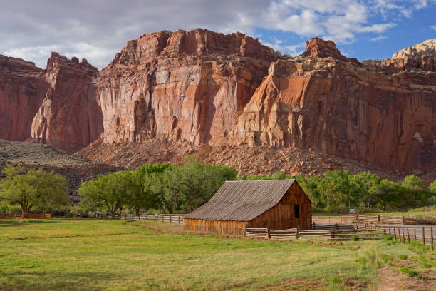 istock Gifford barn in Fruita in Capitol Reef National Park 1545729312