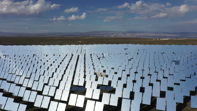 Solar thermal power station in the desert