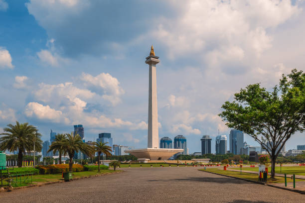 Merdeka Square located in the center of Jakarta, Indonesia Scenery of Merdeka Square located in the center of Jakarta, Indonesia merdeka square stock pictures, royalty-free photos & images